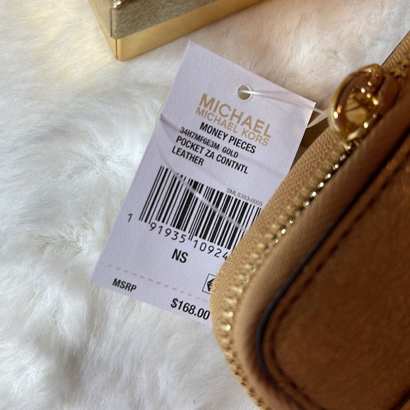 NWT and box | Michael Kors Gold wallet - Picture 3 of 9